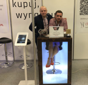 Infokiosk_ wynajem infokiosków15