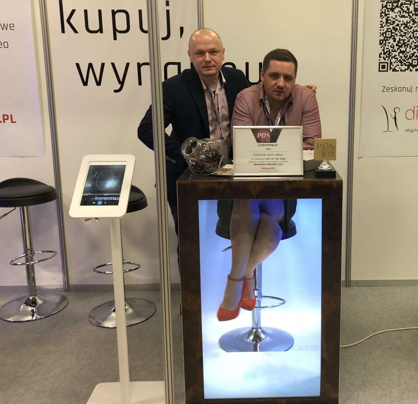 Infokiosk_ wynajem infokiosków15