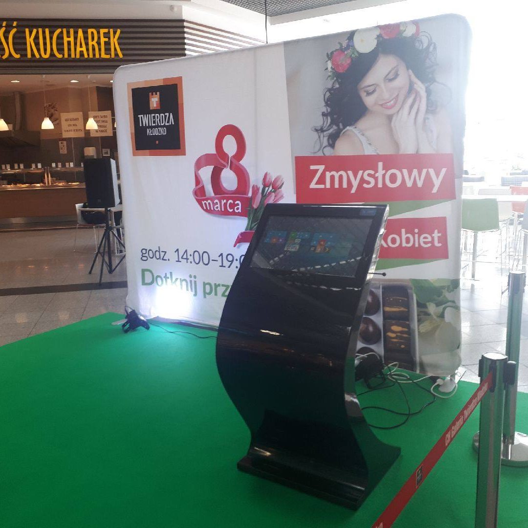 Infokiosk_ wynajem infokiosków8